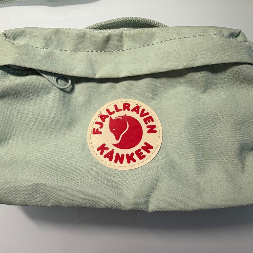 Fjallraven Kanken Light Green Waist Bag Crossbody Fanny Pack Hip Pack One Size - Picture 2 of 7